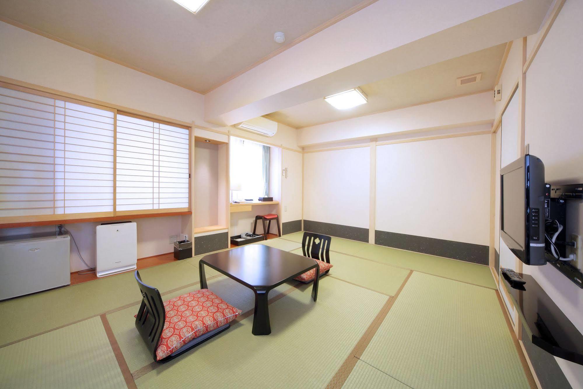Hotel Chatelet Inn Kioto Exterior foto